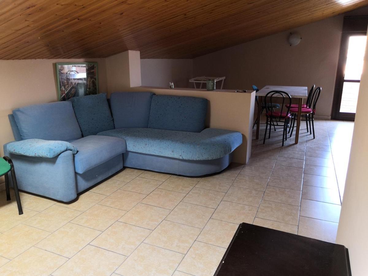 Apartament La Mansardina Sulmona Zewnętrze zdjęcie